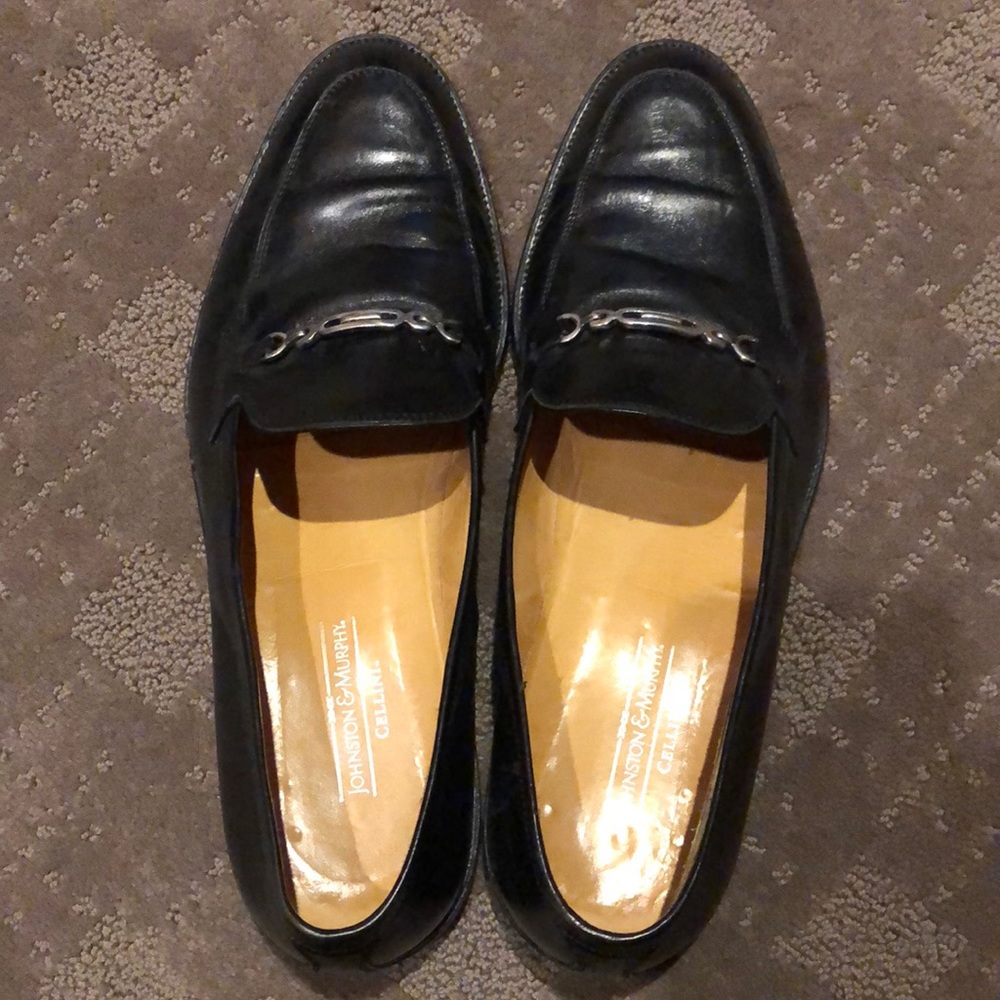 Mens Italian leather dress shoes.